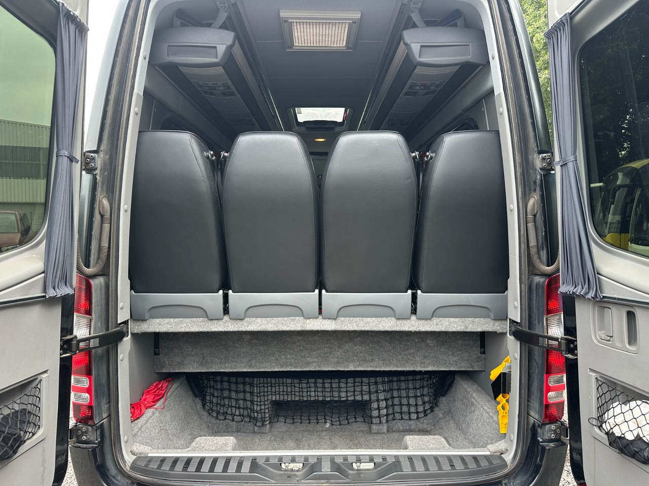 Mercedes-Benz Sprinter 519 CDi (Euro 6*Leder Sitze) - Minibus, Furgon pasagjerësh: foto 4 Mercedes-Benz Sprinter 519 CDi (Euro 6*Leder Sitze) - Minibus, Furgon pasagjerësh: foto 4