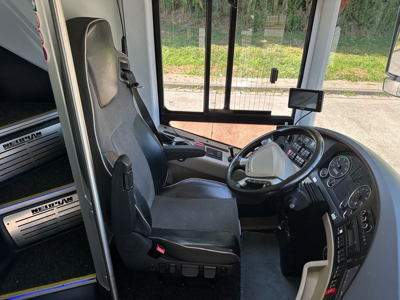 Autobus me kabinë të dyfishtë Neoplan P06 Skyliner L (83 Sitze*TOP*Motor Neu*Panorama): foto 15