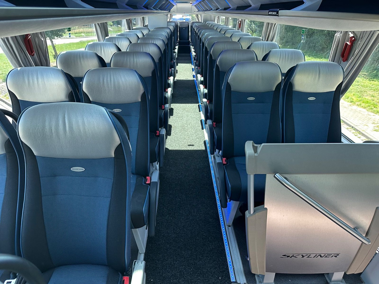 Neoplan P06 Skyliner L (83 Sitze*TOP*Motor Neu*Panorama) - Autobus me kabinë të dyfishtë: foto 5 Neoplan P06 Skyliner L (83 Sitze*TOP*Motor Neu*Panorama) - Autobus me kabinë të dyfishtë: foto 5