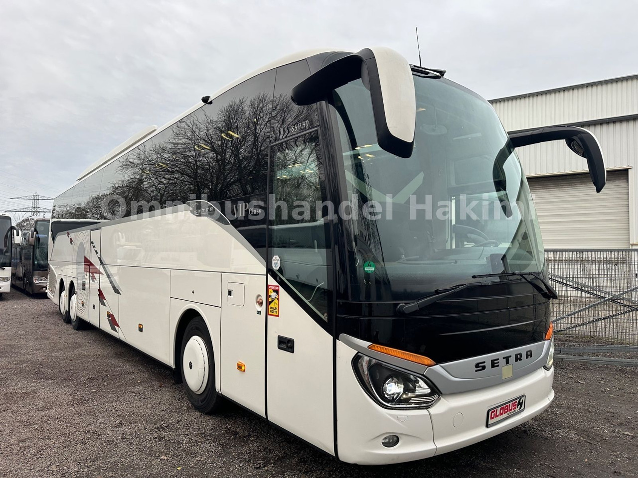 Setra S 517 HD (60 Sitze*Euro 6*DE-Bus) Setra S 517 HD (60 Sitze*Euro 6*DE-Bus) - Autobus urban: foto 2 Setra S 517 HD (60 Sitze*Euro 6*DE-Bus) Setra S 517 HD (60 Sitze*Euro 6*DE-Bus) - Autobus urban: foto 2