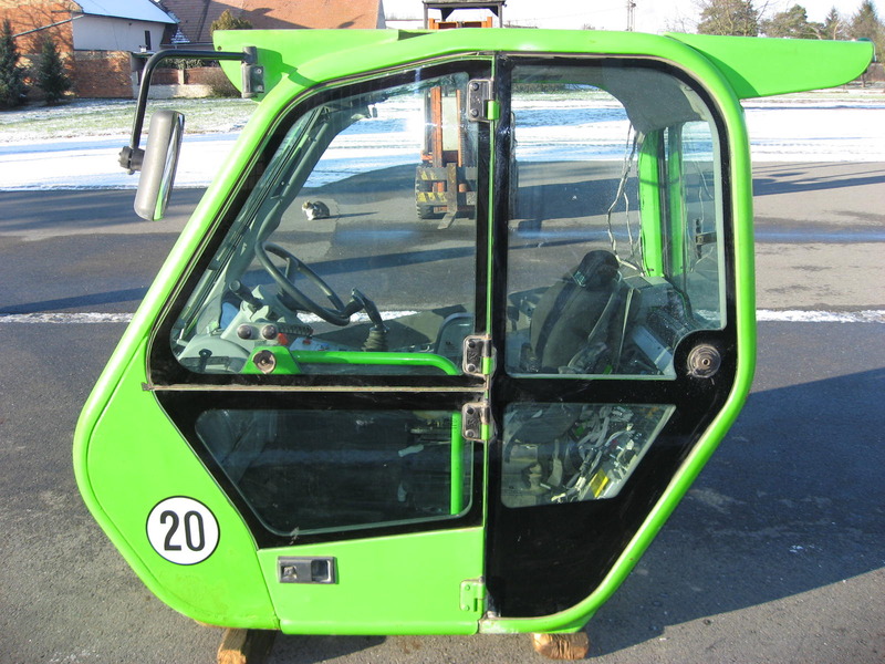 MERLO komplette Kabine, complete cabin, cabine complète, Полный кабины The photo is illustrative! Various cab models still in stock. We need a VIN + SAV number to correctly identify the cabin Your Merlo. - Kabinë për Ekskavator teleskopik: foto 1 MERLO komplette Kabine, complete cabin, cabine complète, Полный кабины The photo is illustrative! Various cab models still in stock. We need a VIN + SAV number to correctly identify the cabin Your Merlo. - Kabinë për Ekskavator teleskopik: foto 1